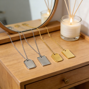 18K Vergoldeter Edelstahl Rechteckiger Anhänger Lasergraviertes Logo Name Anlaufbeständig Minimalistisch Unisex Maßgefertigte Halskette Schmuck - Product Image 2