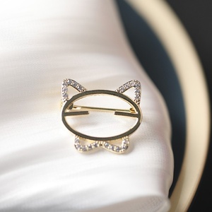 Broche chat personnalisée haut de gamme avec strass, unisexe, style japonais tendance, épinglette personnalisée, fixation pour vêtements - Product Image 2