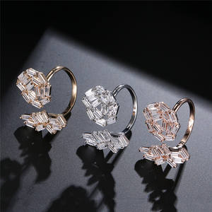 RAKOL RP2002 Exclusivo Rose/18K Gold Fancy Zircon Rectángulo Cluster CZ Anillo ajustable - Product Image 2