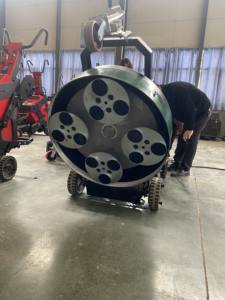 Professional Supplier YM868 Remote Control Drive Variable Frequency Wood <b>Floor</b> Grinder 380v/18.5kw Cement <b>Floor</b> Grinding <b>Machine</b> - Product Image 3