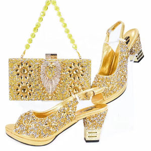 Conjunto de zapatos y bolso de boda italianos para mujer con decoraciones de perlas, diseño elegante de alta calidad - Product Image 4