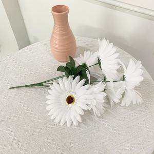 Vendita calda a buon mercato <span class=keywords><strong>di</strong></span> buona qualità fiore artificiale bianco 5 teste <span class=keywords><strong>di</strong></span> seta Bouquet <span class=keywords><strong>di</strong></span> <span class=keywords><strong>fiori</strong></span> <span class=keywords><strong>di</strong></span> gemionship per il fiore della parete del giardino <span class=keywords><strong>di</strong></span> casa - Product Image 2