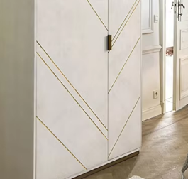 ตู้เสื้อผ้าไม้ทันสมัยสีขาวสองประตูตู้เสื้อผ้าไม้ระแนงมีบานพับกระจกยาวเต็มและชั้นวางปรับได้ - Product Image 3