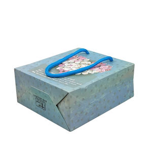 Sac cadeau de luxe en papier blanc imprimé botanique élégant et innovant, design floral, poignée en ruban pour la promotion en supermarché - Product Image 2