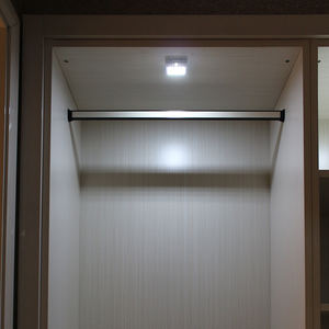 Bande d'éclairage sans fil moderne rechargeable avec détecteur de mouvement à DEL Lumière d'intérieur pour cuisine Armoire murale en plastique à piles - Product Image 5