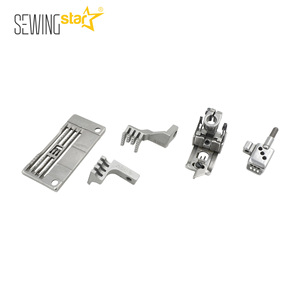 Juego de prensatelas y placa de aguja SEWINGstar Pegasus W500 de acero inoxidable para máquinas de coser de 3 agujas y 5 hilos. - Product Image 1