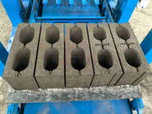 Phễu loại khối Máy Làm tự động gạch rỗng nhà sản xuất bê tông xi măng gạch sản xuất máy móc dây chuyền sản xuất - Product Image 6