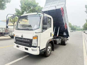 Camión de carga Sinotruck Howo para el transporte y carga de materiales de construcción con sistema de elevación hidráulico. - Product Image 6