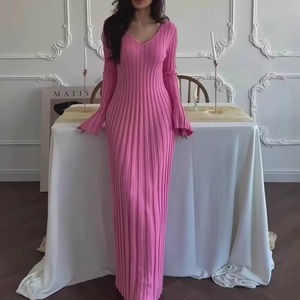 Nouvelle robe pull longue à manches longues, couleur unie, sexy et élégante, style automne pour femmes - Product Image 2