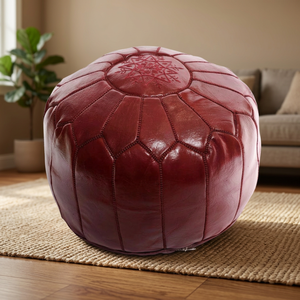 Housse de pouf ronde en cuir rouge faite à la main avec un design géométrique bohème brodé, fermeture à cordon, personnalisable, décoration d'intérieur - Product Image 1