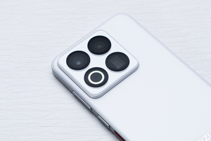 Smartphone Meizu 22 5G con Schermo OLED da 6,3'' a 120Hz, Processore Snapdragon 8s Gen 4 Octa Core, Batteria da 5510mAh con Ricarica Rapida e Fotocamera Principale da 50MP - Product Image 6