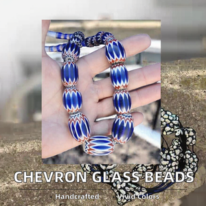 Perles en verre soufflé Chevron personnalisées 14 mm bleu blanc rouge certifiées AIGS disponibles sur mesure tailles et motifs variés - Product Image 2