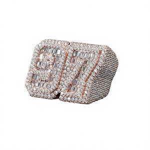 Bague de cocktail hip-hop en argent 925 plaqué rhodium avec perle d'eau douce et moissanite, sertie de griffes, couronne, certifiée IGI, unisexe - Product Image 1