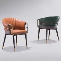 Chaise de salle à manger de luxe moderne avec pieds en acier inoxydable, siège moelleux en tissu velours ou cuir, pour hôtel, couleur personnalisable