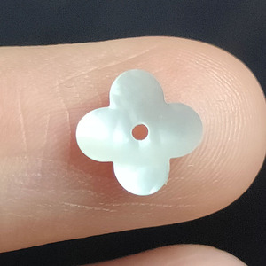 Natural White Shell Gemstones one Hole Four Leaf Clover Jewelry Mother Of Pearl Shell Loose <b>Beads</b> for Jewelry Making - Product Image 6