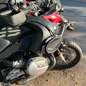 Pour BMW R1200GS <span class=keywords><strong>Adventure</strong></span> <span class=keywords><strong>GS</strong></span> <span class=keywords><strong>1200</strong></span> 2005 2006 2007 <span class=keywords><strong>2008</strong></span> 2009 2010 2011 2012, barres de protection de cadre, sac étanche, outil de réparation de pare-chocs - Product Image 3