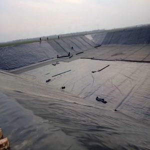 Bâche de géomembrane de pisciculture 8x10 Koi protégée contre les UV 1mm HDPE LLDPE <span class=keywords><strong>Epdm</strong></span> revêtement d'étang par mètre carré pour les étangs de barrages extérieurs - Product Image 3