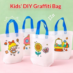 กระเป๋าผ้าสำหรับเด็ก DIY ระบายสีลายกราฟฟิตี ของขวัญสำหรับเด็กอนุบาล ลายการ์ตูน ผ้าไม่ทอ สำหรับ<span class=keywords><strong>วาด</strong></span>ภาพระบาย<span class=keywords><strong>สี</strong></span> รุ่น A2039 - Product Image 2