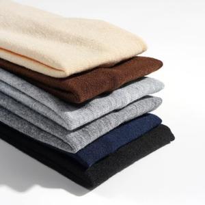 عصابة رأس رياضية عالية المرونة رقيقة بلون موحد ماصة للرطوبة وقابلة للتنفس مصنوعة من النايلون والقطن للجري واللياقة البدنية واليوغا - Product Image 4