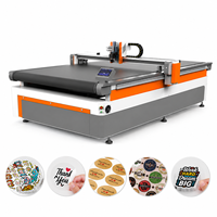 Cutter numérique automatique CNC à couteau oscillant pour autocollants en vinyle, panneaux KT, carton et enseignes publicitaires