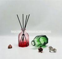 Vente en gros usine GOLDEN SUN Modèle 6610 120ml Bouteille de parfum d'intérieur en verre sodocalcique cylindrique côtelé dégradé avec bouchon à sertir