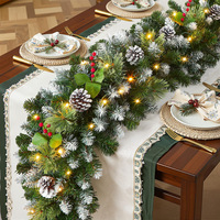 Guirlande de Poinsettia 180 cm / 27 m Rouge Dense Décorative Couronne de Porte Aiguilles de Pin en Fer Style Méditerranéen Classique - Qualité Supérieure