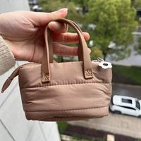 Mini sac fourre-tout gonflé matelassé porte-clés petit sac à main pour femmes mignon sac de maquillage porte-clés breloque accessoires pour sac à dos