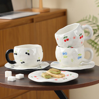 Tasses à café en céramique peintes à la main, créatives et mignonnes, avec soucoupes, en porcelaine, motif cœur, pour thé ou lait – Nouveauté très prisée