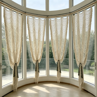 Rideau en macramé fait main, style bohème, en coton tissé avec des pompons, pour décoration murale extérieure, patio, mariage, ou toile de fond.