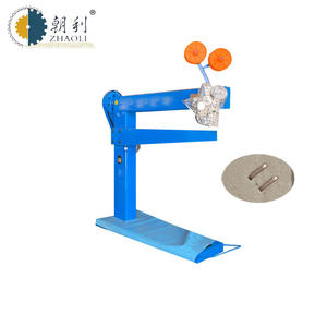 Máquina <span class=keywords><strong>de</strong></span> costura <span class=keywords><strong>de</strong></span> grapadora <span class=keywords><strong>de</strong></span> cartón corrugado <span class=keywords><strong>de</strong></span> alimentación <span class=keywords><strong>manual</strong></span> <span class=keywords><strong>de</strong></span> fábrica <span class=keywords><strong>para</strong></span> hacer <span class=keywords><strong>cajas</strong></span> <span class=keywords><strong>de</strong></span> cartón - Product Image 4