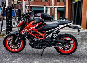 Para motocicletas naked de 398.7cc y un solo cilindro, refrigeradas por líquido, tipo <span class=keywords><strong>390</strong></span> <span class=keywords><strong>Duke</strong></span> Sportbikes, con suspensión ajustable WP APEX y ABS para curvas. - Product Image 2