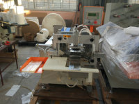 Machine semi-automatique d'emballage et de conditionnement de serviettes en papier, certifiée CE, équipement complet pour la production commerciale de mouchoirs