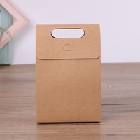 Boîte cadeau en papier kraft recyclé avec fenêtre transparente en PVC, design pliable pour bougies, artisanat, bonbons, stockage alimentaire, sacs en papier écologiques