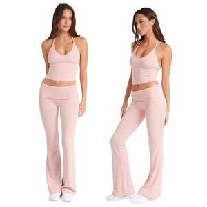 Shorts taille haute transparents et respirants à jambes évasées, ensemble de sport et fitness avec soutien-gorge de sport rembourré intégré - Product Image 1