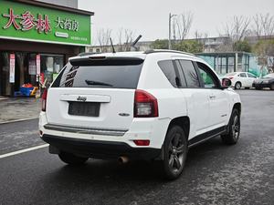 Jeep Compass 2014 (Import) 2.4L 4WD Édition Snake Eye Édition Limitée Capacité 4x4 SUV Classique - Product Image 5
