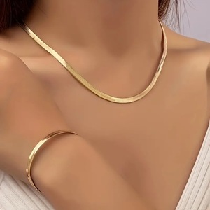 Set Collana e Bracciale a Catena Piatta Stile Serpente in Tono Oro e Argento per Donna, Gioielli Minimalisti alla Moda - Product Image 1