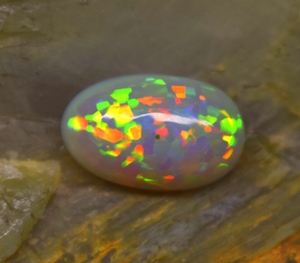 Opale naturelle multicolore de haute qualité, 3,2 ct, 14,4*9,1*5,8 mm, cabochon, pierre précieuse en vrac pour la fabrication de bijoux - Product Image 3
