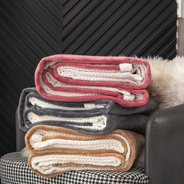 Modern Microfiber Fleece Throw Blanket 100% Polyester Striped Solid Color Luxurious Soft Feel Four Seasons Eco-Friendly
