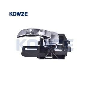 Maniglia interna portiera auto per Nissan <span class=keywords><strong>Qashqai</strong></span> 2007-2013 80671-JD000 80671-JD00E KOWZE <span class=keywords><strong>pezzi</strong></span> di <span class=keywords><strong>ricambio</strong></span> per auto - Product Image 1