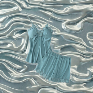 Nouvelle lingerie sexy pour femmes, vêtements de nuit en satin doux et lisse, camisole en dentelle, short en soie, pyjama femme tendance - Product Image 3