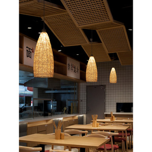 Lustre suspendu en rotin tressé artisanal, long, à une seule tête, avec ampoule LED E27, pour salon, chambre à coucher, bureau, salle de thé - Product Image 1