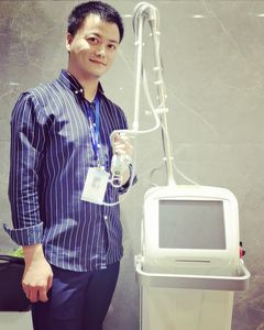 Máquina láser Co2 vertical Fraccional Co2 Cuidado DE LA PIEL Láser Resurfacing Terapia vaginal <span class=keywords><strong>Precio</strong></span> - Product Image 2