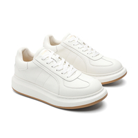 Vente en gros de baskets classiques épaisses blanches et noires, à semelle épaisse, style rétro, unies, avec logo personnalisé, chaussures décontractées à plateforme vierge