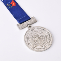 Coupe de trophée personnalisée pour vainqueurs, design vierge doré, pour course, football, soccer, sports, médailles et rubans personnalisés en métal, trophées, médailles