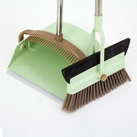 Leasylife Ensemble balai et pelle moderne deux pièces robuste à tête rotative en plastique souple, poils en nylon à dents larges, manche en métal