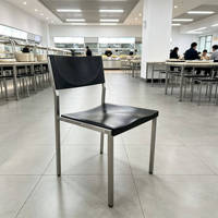 Ensemble de meubles de restaurant bistro, table effet marbre avec base carrée en métal, chaises de salle à manger empilables en cuir PU pour utilisation en café