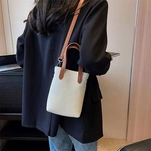 Sacs à main et sacs fourre-tout pour femmes, sacs à bandoulière et sacs à poignée supérieure, fabriqués en usine BSCI - Product Image 5