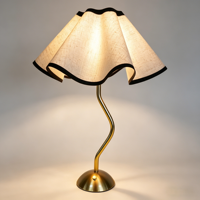 Lampe de table sans fil de luxe pour hôtel, abat-jour en tissu, lumière LED, idéale pour la restauration fine, les mariages et la décoration d'hôtel, directement de l'usine