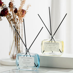 Difusor de Aromas Navideño con Aroma a Orquídea del Golfo y Jazmín, Suministros al por Mayor para el Hogar con Aceite de Aromaterapia - Product Image 1