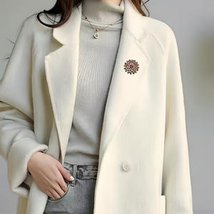 Vintage color cristal diente de león diseño aleación plateado <span class=keywords><strong>YINI</strong></span> XZ015 broche de mujer elegante lujo Pin ramillete traje abrigo - Product Image 4